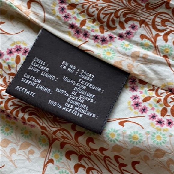 Leather and fur - Picture 6 of 8